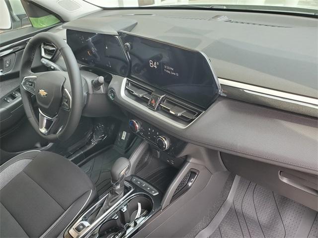 new 2026 Chevrolet TrailBlazer car, priced at $27,425