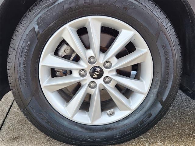 used 2019 Kia Sorento car, priced at $18,387
