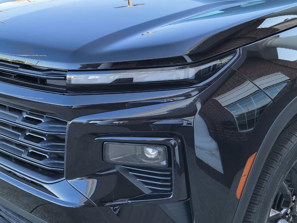 new 2026 Chevrolet Traverse car, priced at $49,025