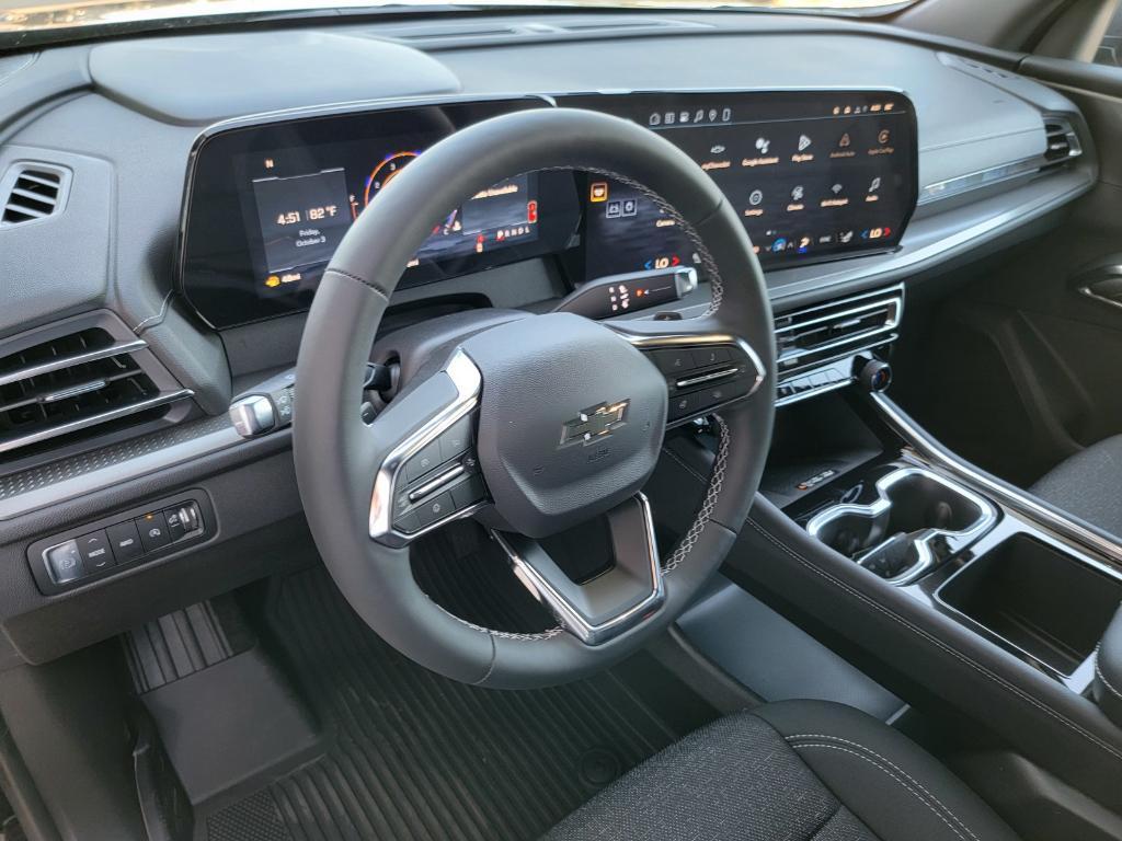 new 2026 Chevrolet Traverse car, priced at $49,025