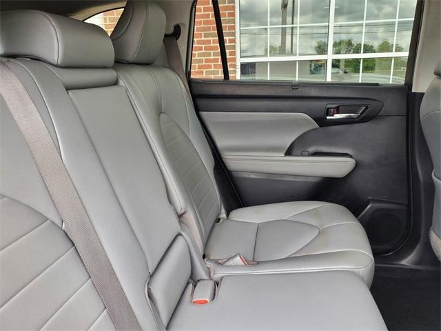 used 2021 Toyota Highlander car, priced at $29,763