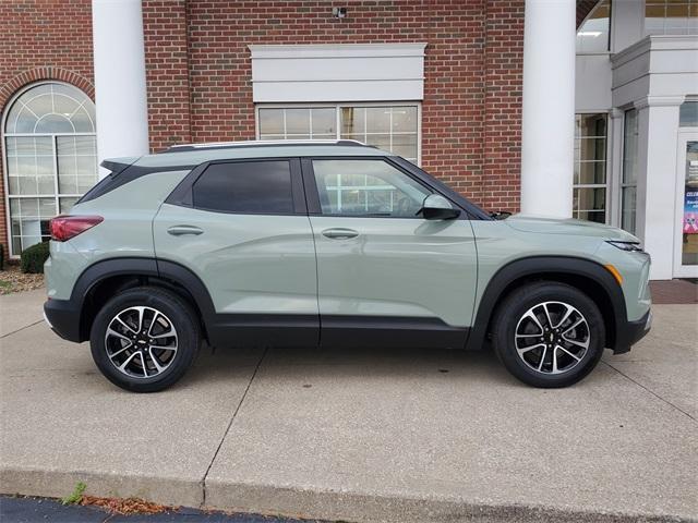 new 2025 Chevrolet TrailBlazer car, priced at $26,254