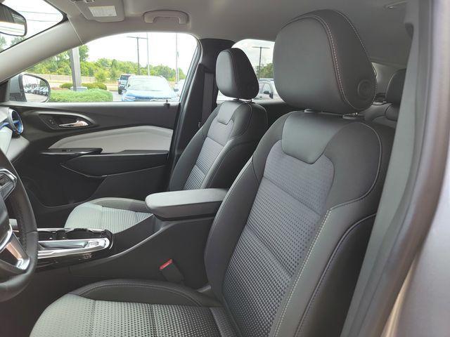new 2025 Chevrolet Trax car, priced at $26,000