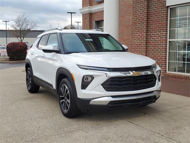 new 2025 Chevrolet TrailBlazer car, priced at $26,599