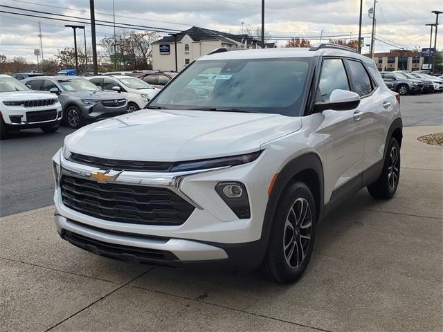 new 2025 Chevrolet TrailBlazer car, priced at $26,599