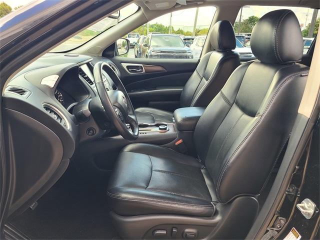 used 2020 Nissan Pathfinder car, priced at $18,008