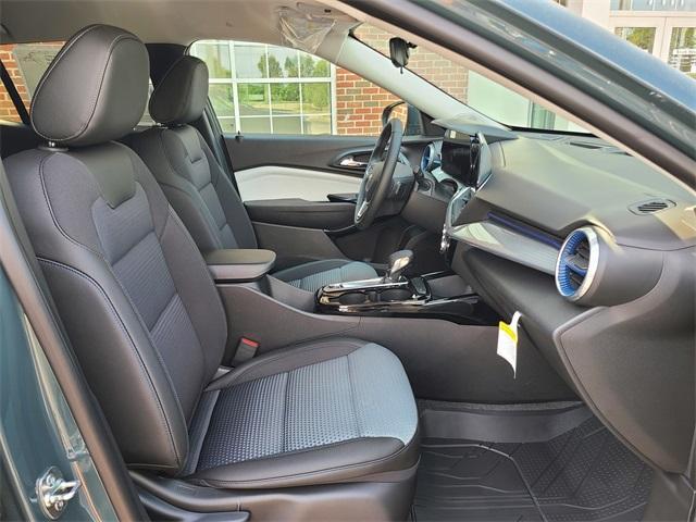 new 2025 Chevrolet Trax car, priced at $26,000