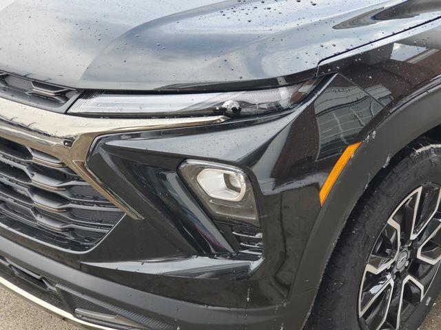 new 2025 Chevrolet TrailBlazer car, priced at $32,330