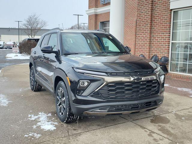 new 2025 Chevrolet TrailBlazer car, priced at $32,330