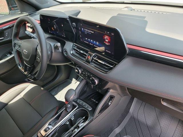 new 2025 Chevrolet TrailBlazer car, priced at $33,075