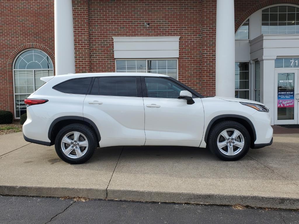 used 2020 Toyota Highlander car, priced at $25,407