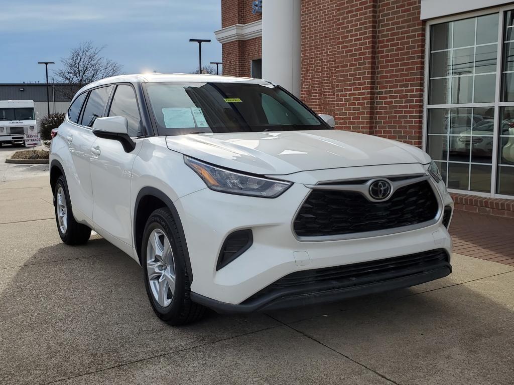 used 2020 Toyota Highlander car, priced at $25,407