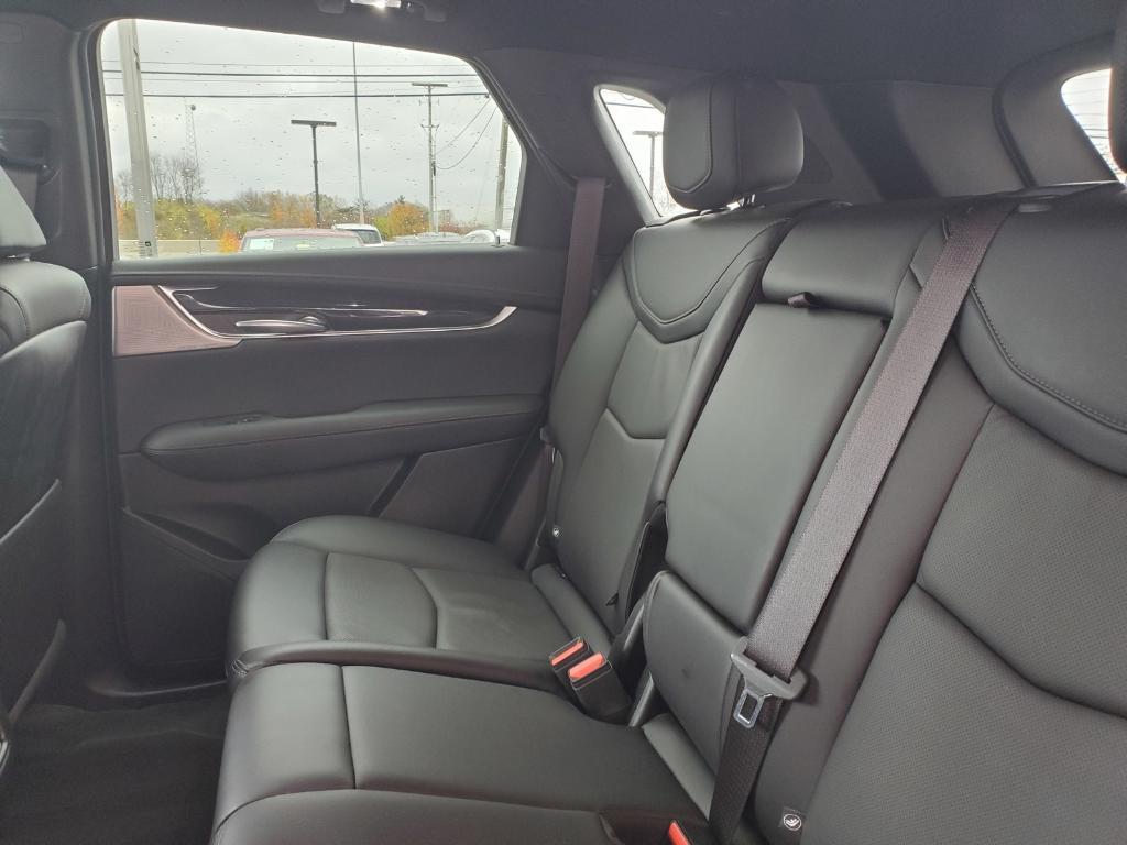 used 2024 Cadillac XT5 car, priced at $40,322