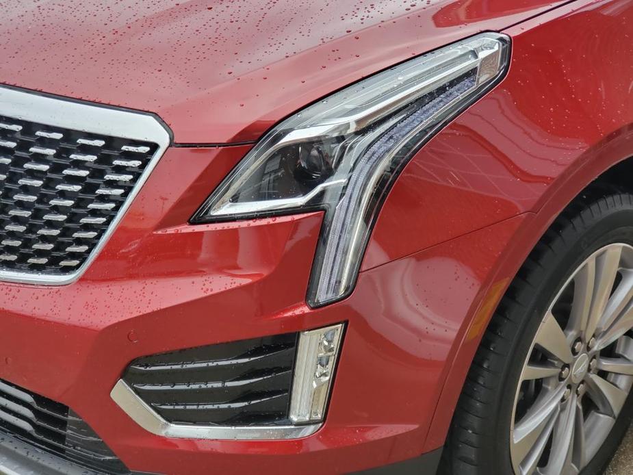 used 2024 Cadillac XT5 car, priced at $40,322