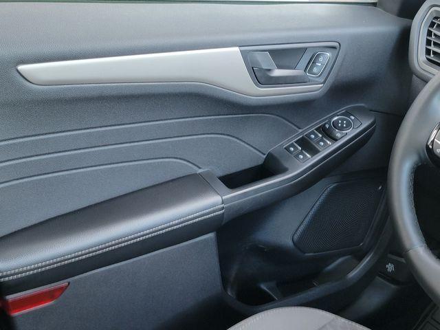 used 2022 Ford Escape car, priced at $21,124