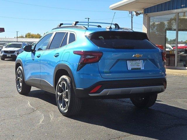 new 2025 Chevrolet Trax car, priced at $25,805