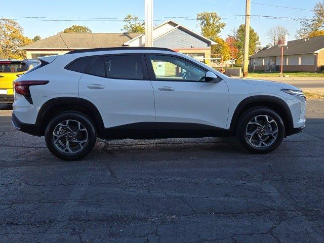 new 2025 Chevrolet Trax car, priced at $24,230