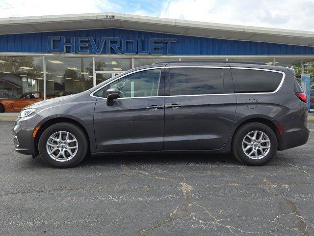 used 2022 Chrysler Pacifica car, priced at $27,493