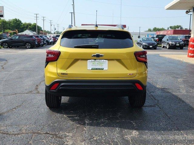 new 2025 Chevrolet Trax car, priced at $25,895