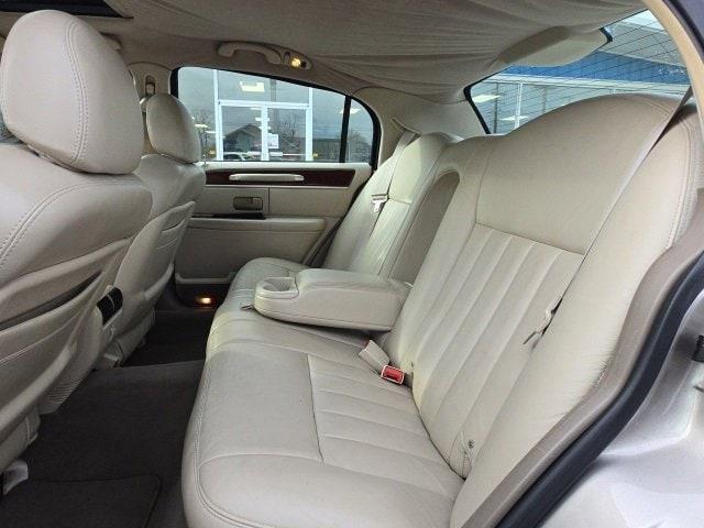 used 2003 Lincoln Town Car car, priced at $5,300