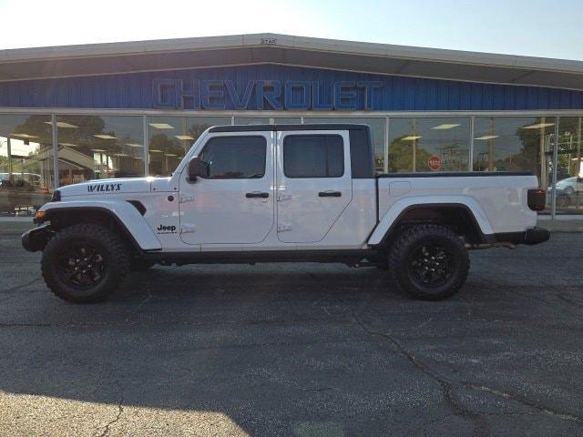 used 2023 Jeep Gladiator car, priced at $34,623