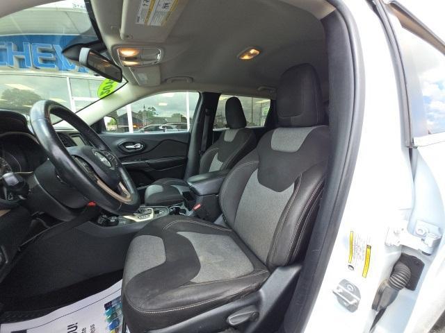 used 2014 Jeep Cherokee car, priced at $9,400