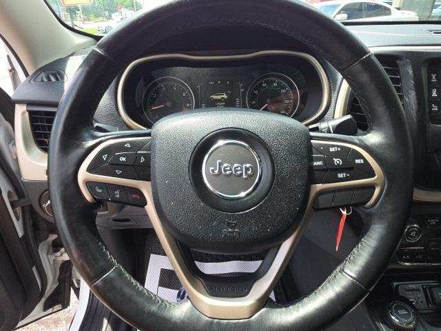 used 2014 Jeep Cherokee car, priced at $9,400