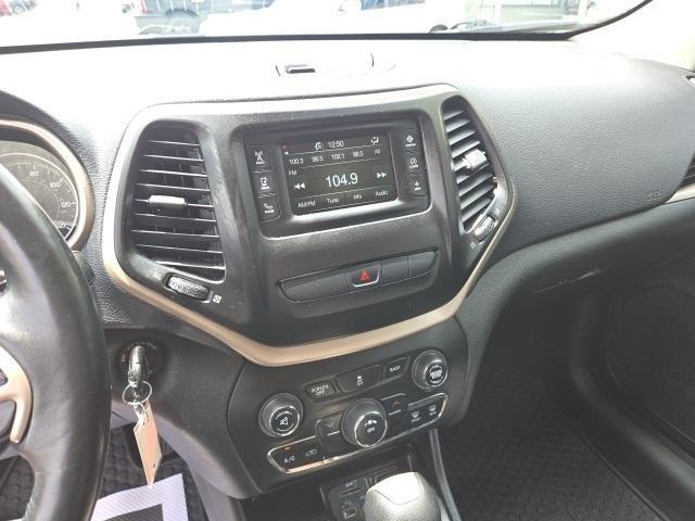 used 2014 Jeep Cherokee car, priced at $9,400