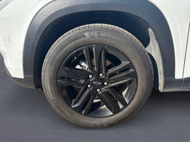 used 2025 Chevrolet Trax car, priced at $21,842