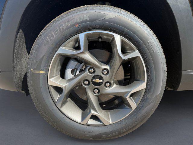 new 2025 Chevrolet Trax car, priced at $22,700