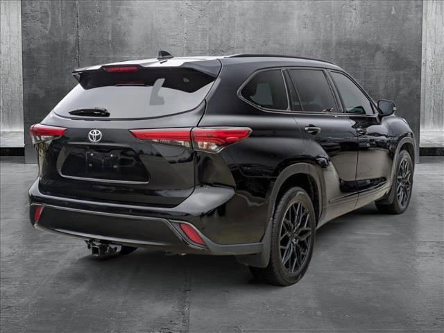 used 2020 Toyota Highlander car, priced at $33,295