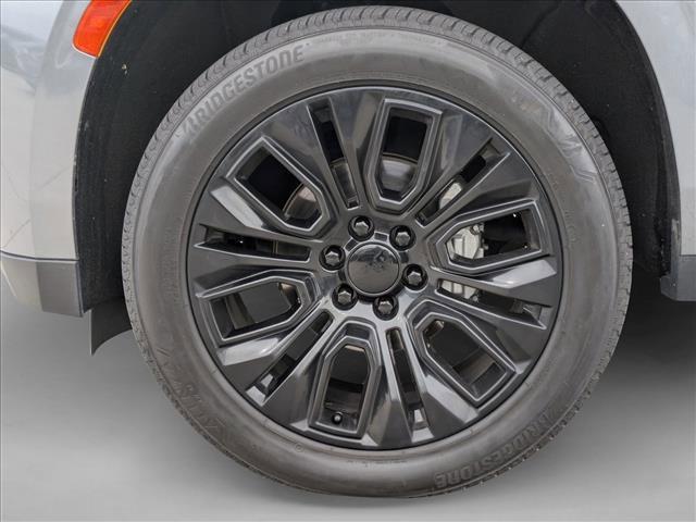 used 2022 GMC Yukon XL car, priced at $45,595