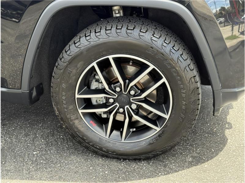 used 2019 Jeep Grand Cherokee car, priced at $17,995