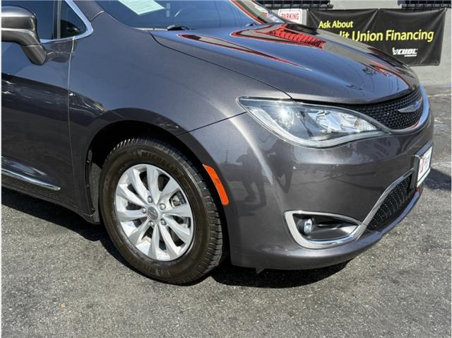 used 2019 Chrysler Pacifica car, priced at $13,995
