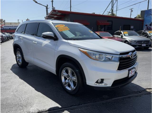 used 2015 Toyota Highlander car, priced at $16,995