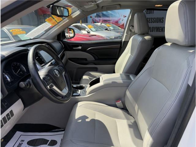 used 2015 Toyota Highlander car, priced at $16,995