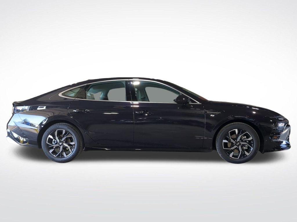 new 2025 Hyundai Sonata car, priced at $27,822