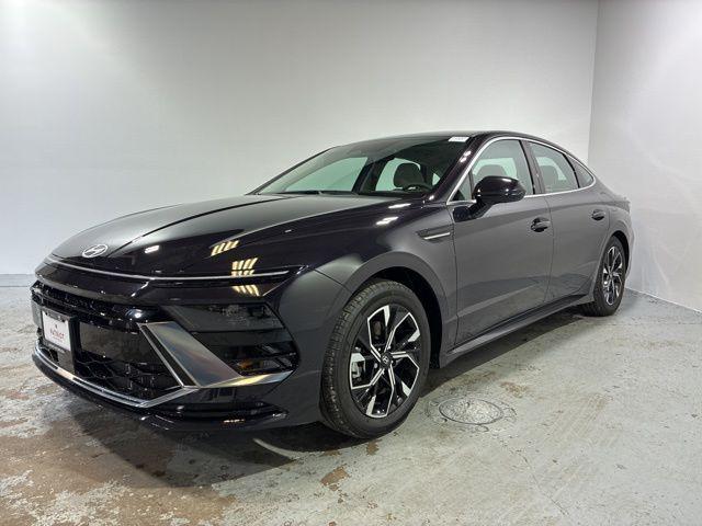 used 2025 Hyundai Sonata car, priced at $28,976