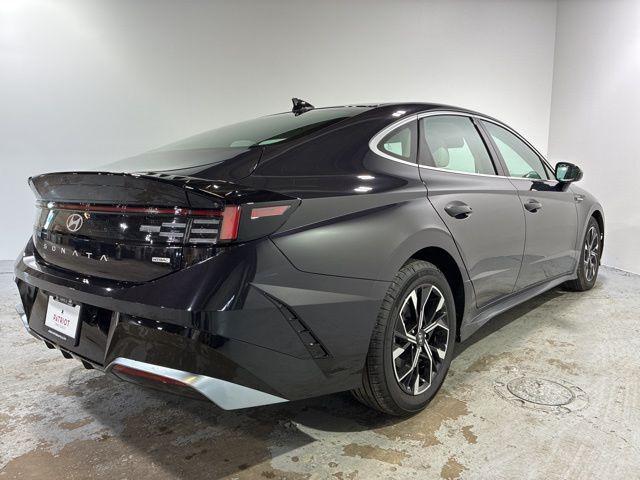 used 2025 Hyundai Sonata car, priced at $28,976