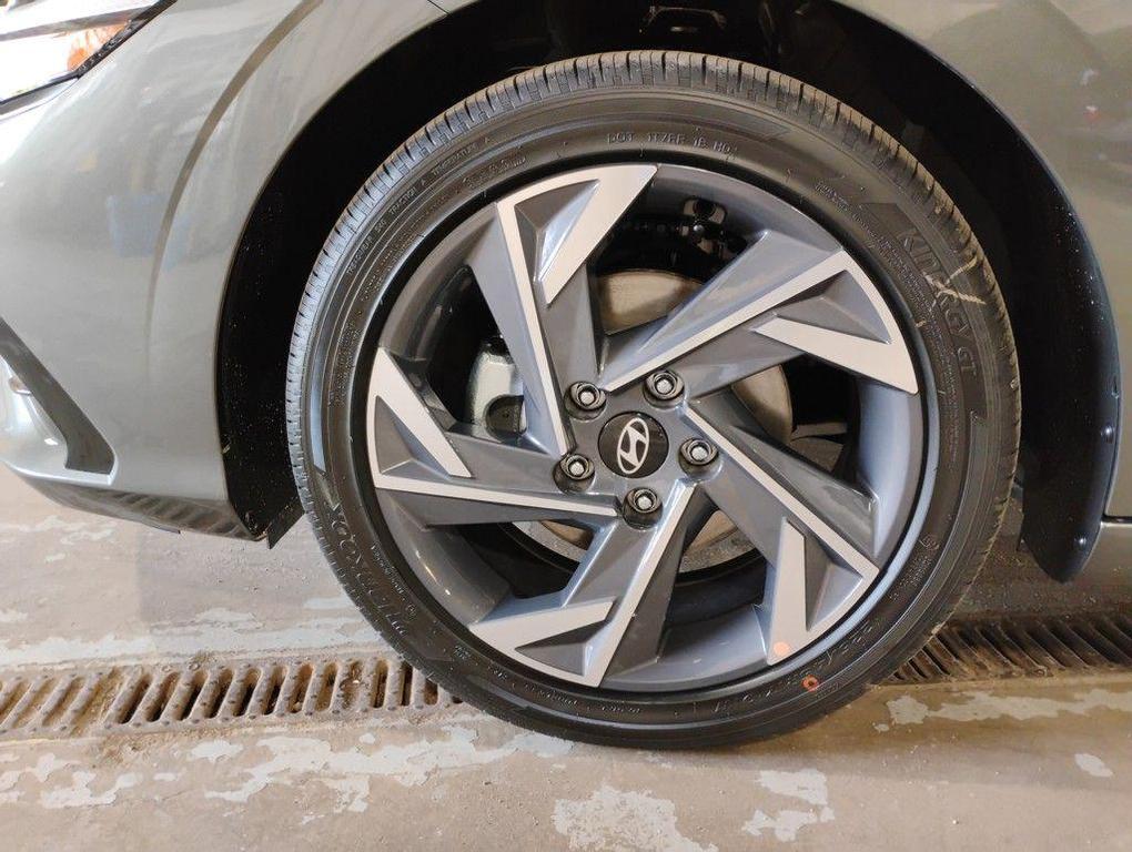 new 2025 Hyundai Elantra car, priced at $24,623