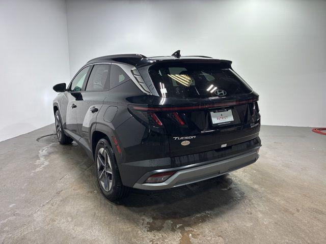 new 2025 Hyundai TUCSON Hybrid car, priced at $31,742