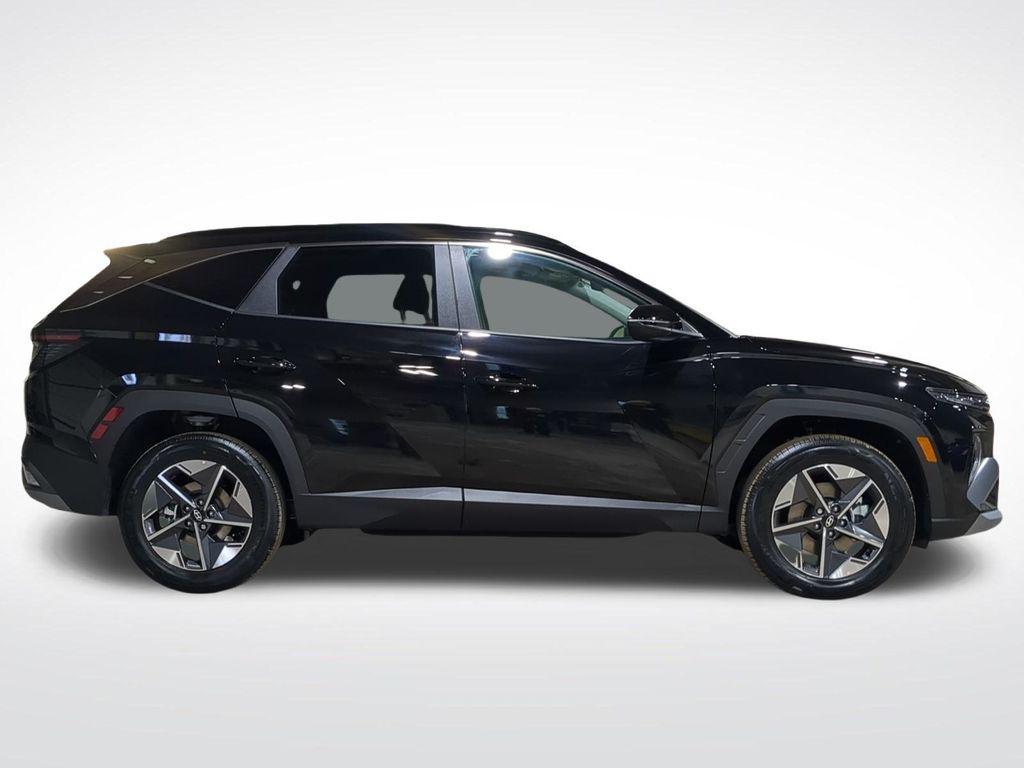 new 2025 Hyundai TUCSON Hybrid car, priced at $31,992