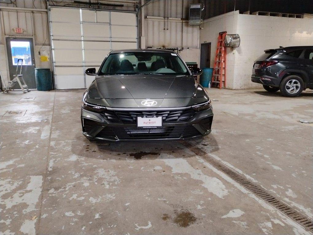 new 2025 Hyundai Elantra car, priced at $21,256