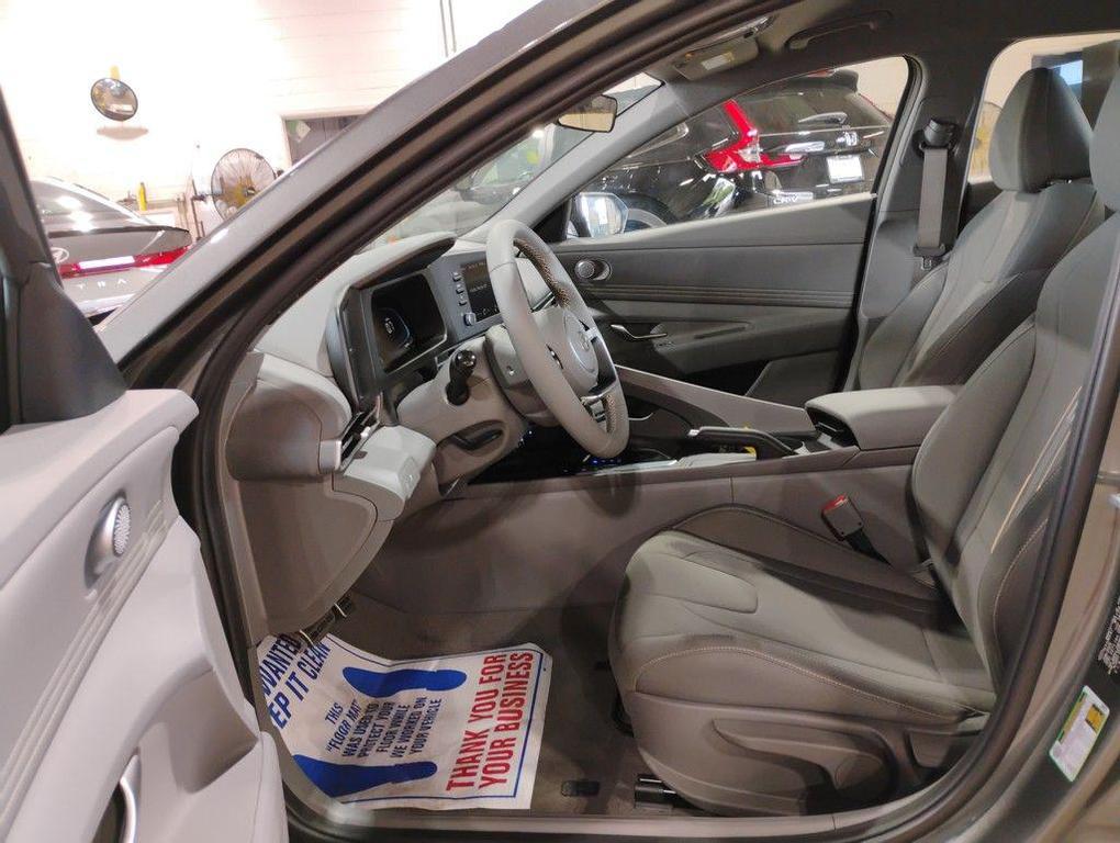 new 2025 Hyundai Elantra car, priced at $21,256