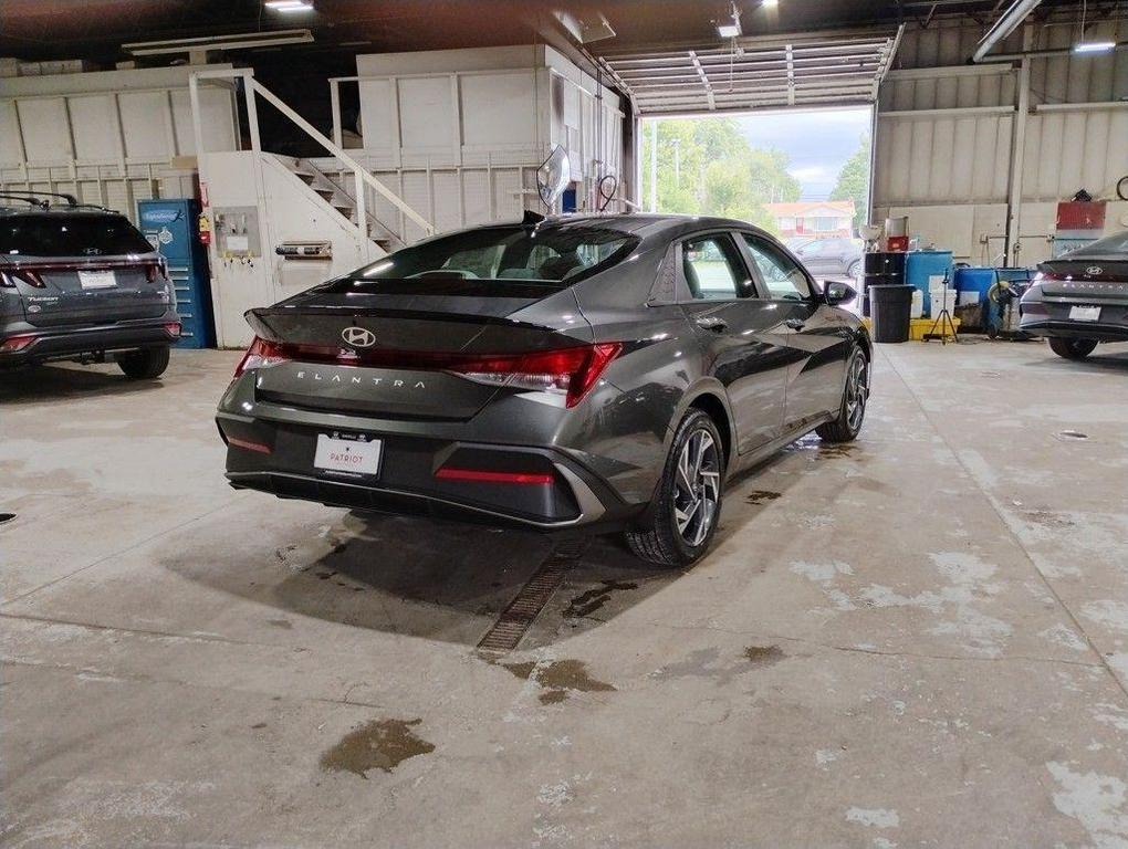 new 2025 Hyundai Elantra car, priced at $21,256