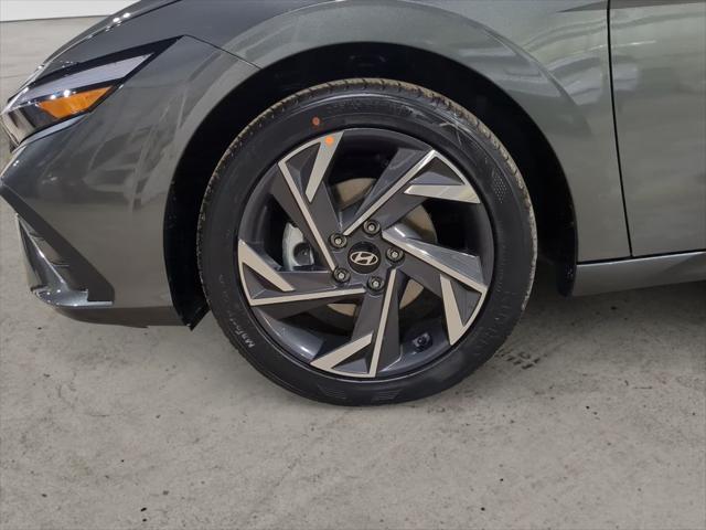 new 2025 Hyundai Elantra car, priced at $22,915