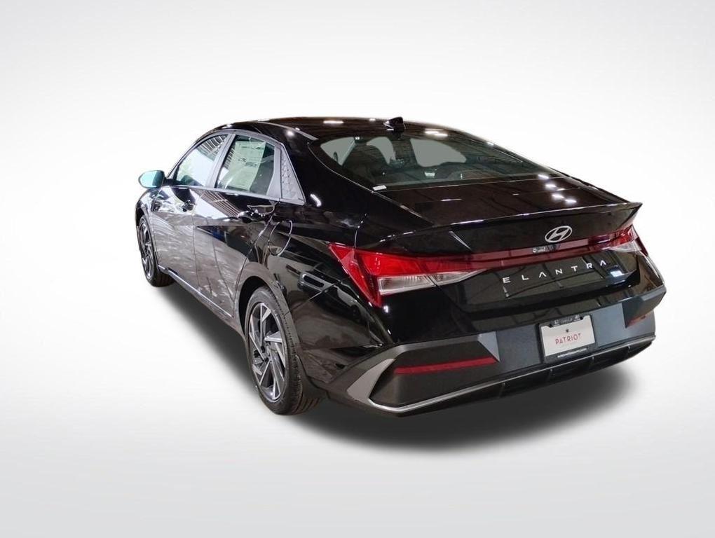 new 2025 Hyundai Elantra car, priced at $21,256