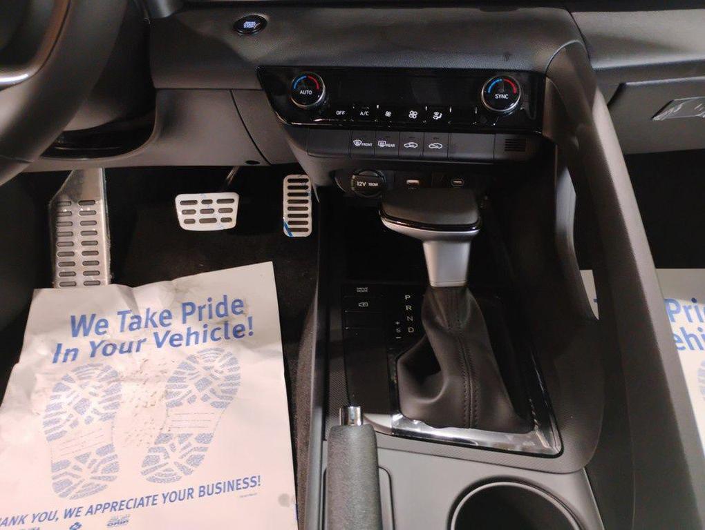new 2025 Hyundai Elantra car, priced at $21,256