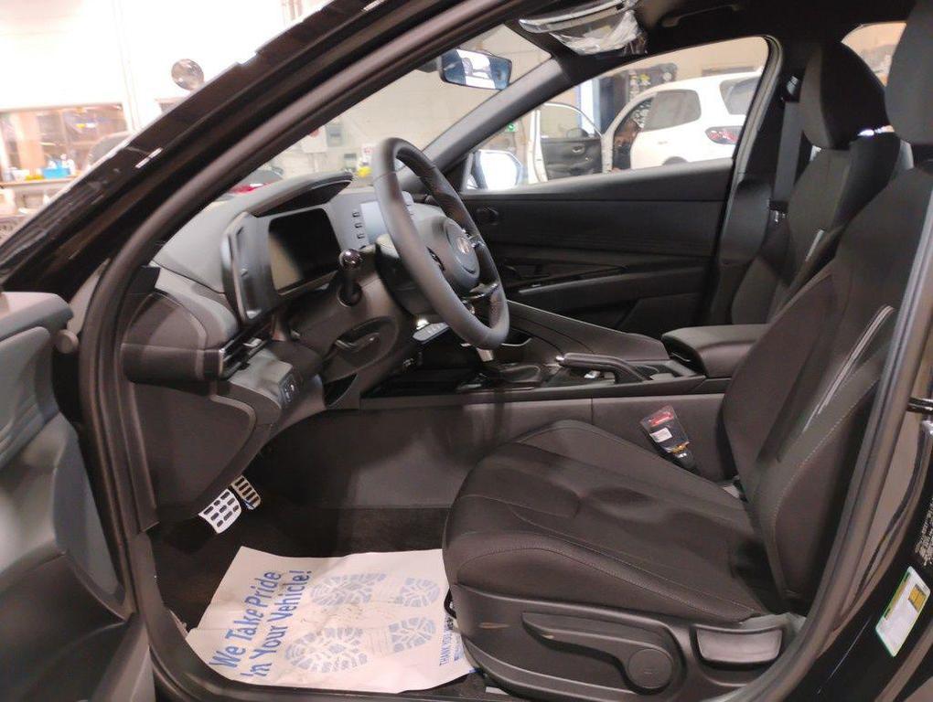 new 2025 Hyundai Elantra car, priced at $21,256