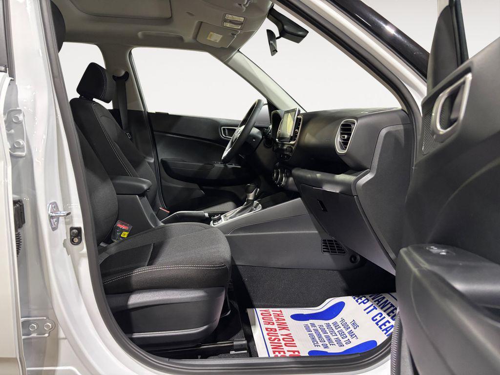 new 2025 Hyundai Venue car, priced at $21,275